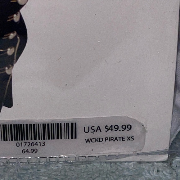 Spirit Wicked Pirate Costume with Red, Black, and White - Picture 4 of 5